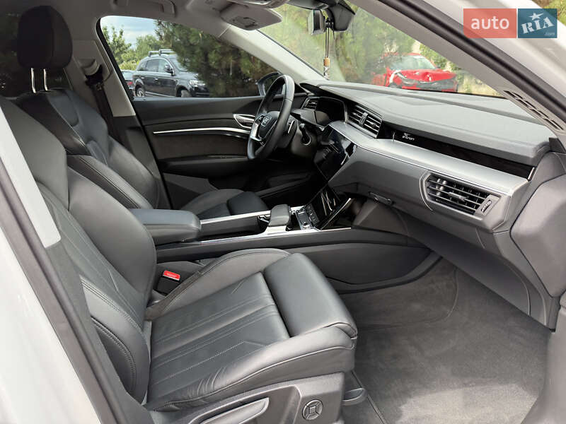 Позашляховик / Кросовер Audi e-tron 2021 в Рівному фото 26 Позашляховик / Кросовер Audi e-tron 2021 в Рівному