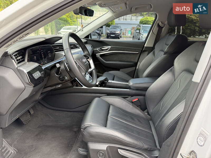 Позашляховик / Кросовер Audi e-tron 2021 в Рівному фото 63 Позашляховик / Кросовер Audi e-tron 2021 в Рівному