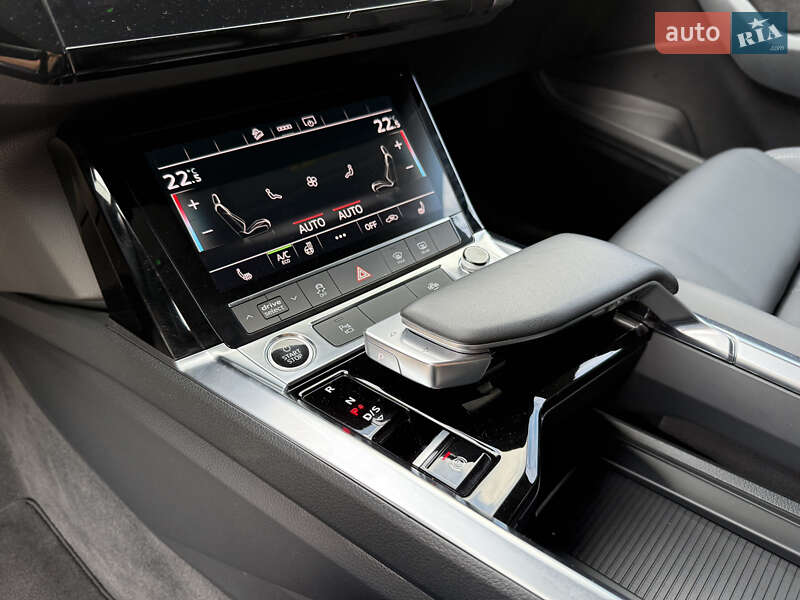 Позашляховик / Кросовер Audi e-tron 2021 в Рівному фото 68 Позашляховик / Кросовер Audi e-tron 2021 в Рівному