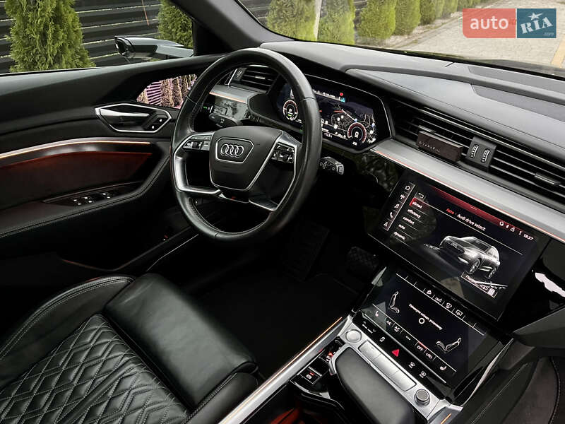 Audi e-tron 2019