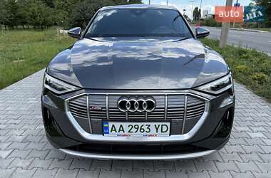 Позашляховик / Кросовер Audi e-tron 2021 в 