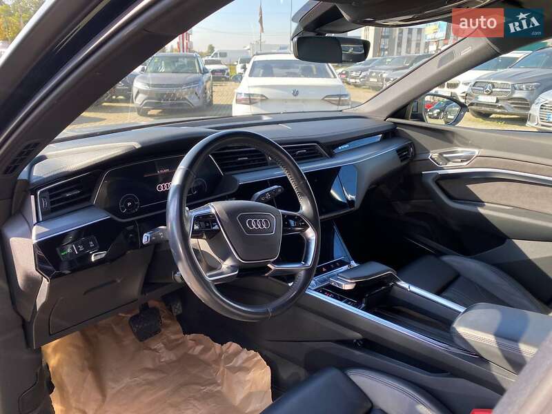 Внедорожник / Кроссовер Audi e-tron 2019 в Львове