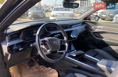 Внедорожник / Кроссовер Audi e-tron 2019 в 