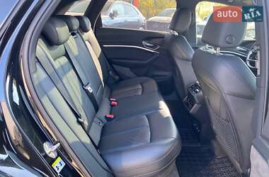 Внедорожник / Кроссовер Audi e-tron 2019 в 