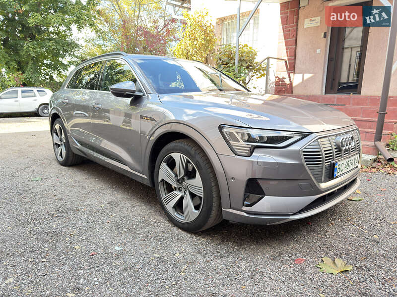 Внедорожник / Кроссовер Audi e-tron 2019 в 