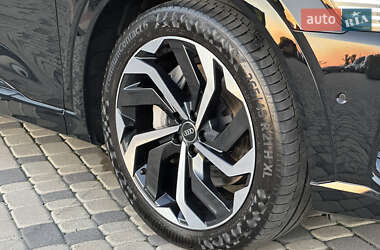 Внедорожник / Кроссовер Audi e-tron 2021 в 