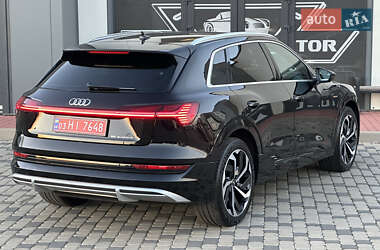 Внедорожник / Кроссовер Audi e-tron 2021 в 