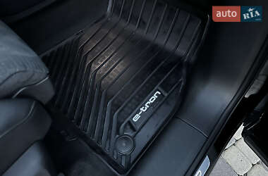 Внедорожник / Кроссовер Audi e-tron 2021 в 