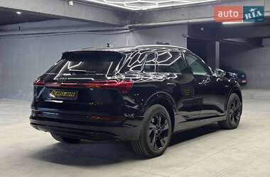 Внедорожник / Кроссовер Audi e-tron 2023 в 