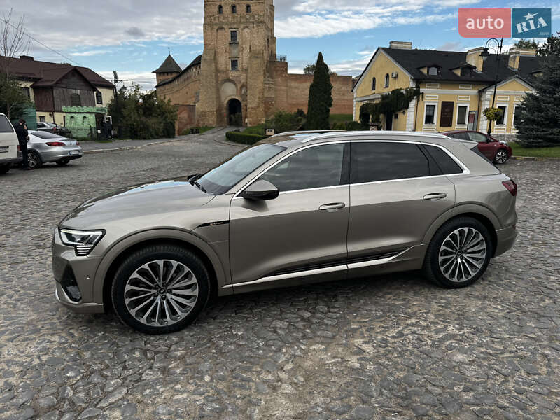 Внедорожник / Кроссовер Audi e-tron 2021 в Луцке