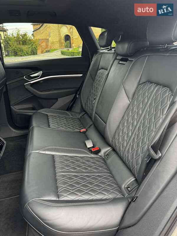 Внедорожник / Кроссовер Audi e-tron 2021 в Луцке