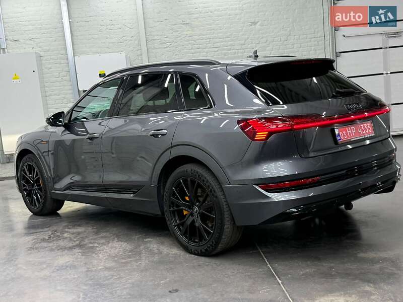 Внедорожник / Кроссовер Audi e-tron 2021 в Луцке
