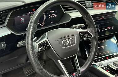Позашляховик / Кросовер Audi e-tron 2021 в 