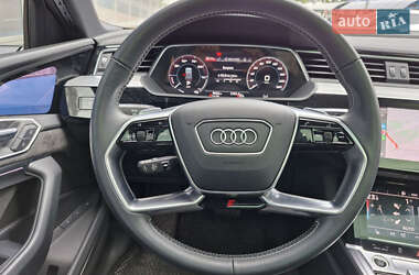 Позашляховик / Кросовер Audi e-tron 2020 в 
