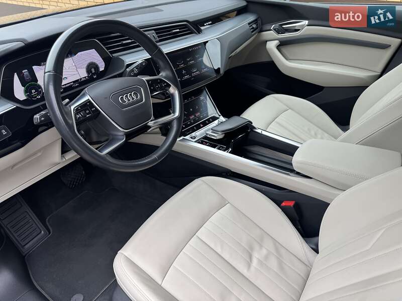 Внедорожник / Кроссовер Audi e-tron 2022 в Луцке