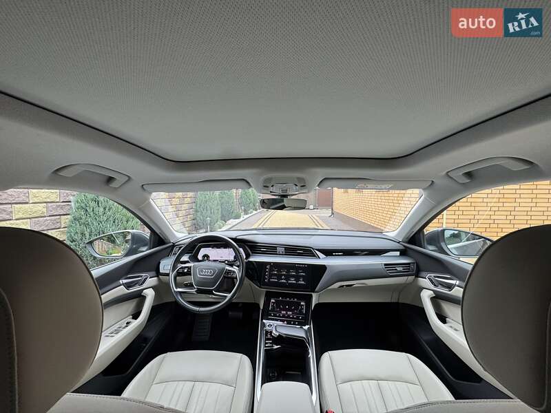 Внедорожник / Кроссовер Audi e-tron 2022 в Луцке