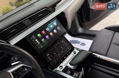 Внедорожник / Кроссовер Audi e-tron 2022 в 