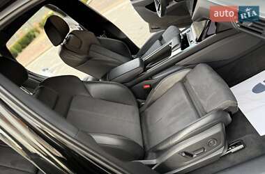 Внедорожник / Кроссовер Audi e-tron 2022 в 