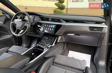 Внедорожник / Кроссовер Audi e-tron 2022 в 