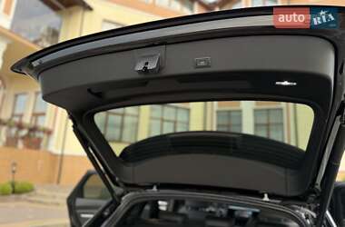Внедорожник / Кроссовер Audi e-tron 2022 в 