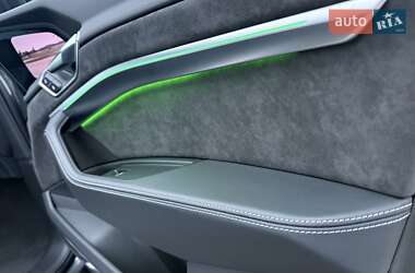 Внедорожник / Кроссовер Audi e-tron 2020 в 