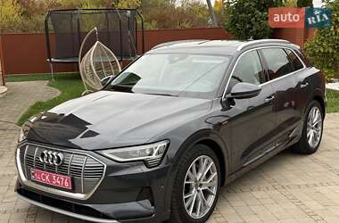 Внедорожник / Кроссовер Audi e-tron 2021 в 