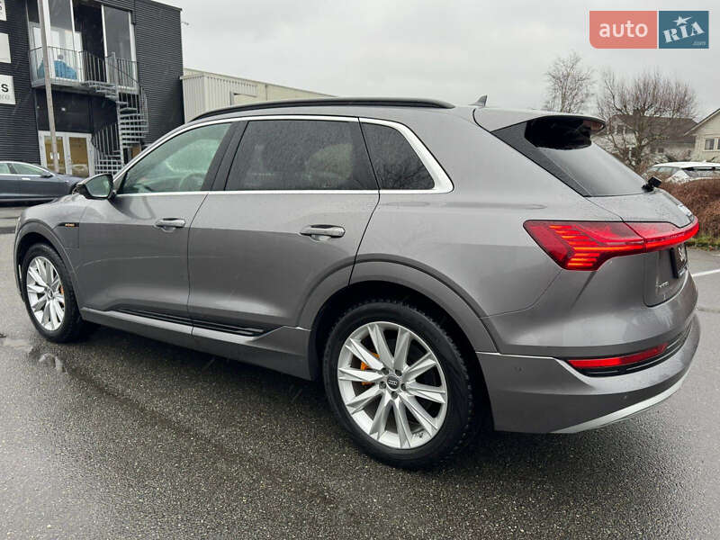 Позашляховик / Кросовер Audi e-tron 2019 в Чернівцях