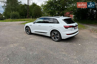 Внедорожник / Кроссовер Audi e-tron 2019 в 