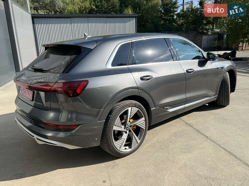 Внедорожник / Кроссовер Audi e-tron 2022 в Ровно фото 7 Внедорожник / Кроссовер Audi e-tron 2022 в Ровно