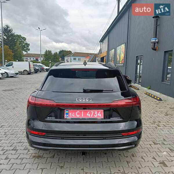 Позашляховик / Кросовер Audi e-tron 2021 в Дніпрі