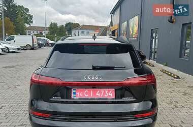 Внедорожник / Кроссовер Audi e-tron 2021 в 