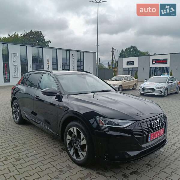 Позашляховик / Кросовер Audi e-tron 2021 в Дніпрі