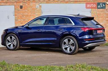 Внедорожник / Кроссовер Audi e-tron 2020 в 
