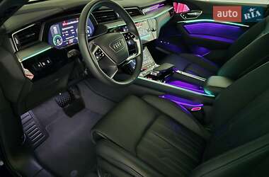Внедорожник / Кроссовер Audi e-tron 2020 в 