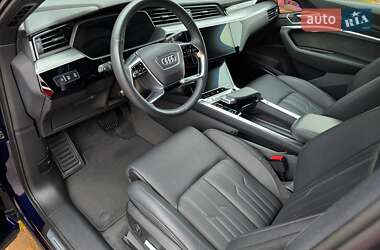 Внедорожник / Кроссовер Audi e-tron 2020 в 