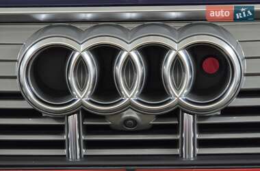Внедорожник / Кроссовер Audi e-tron 2020 в 
