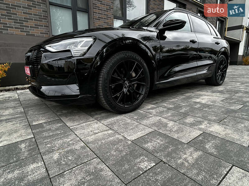 Внедорожник / Кроссовер Audi e-tron 2019 в Львове