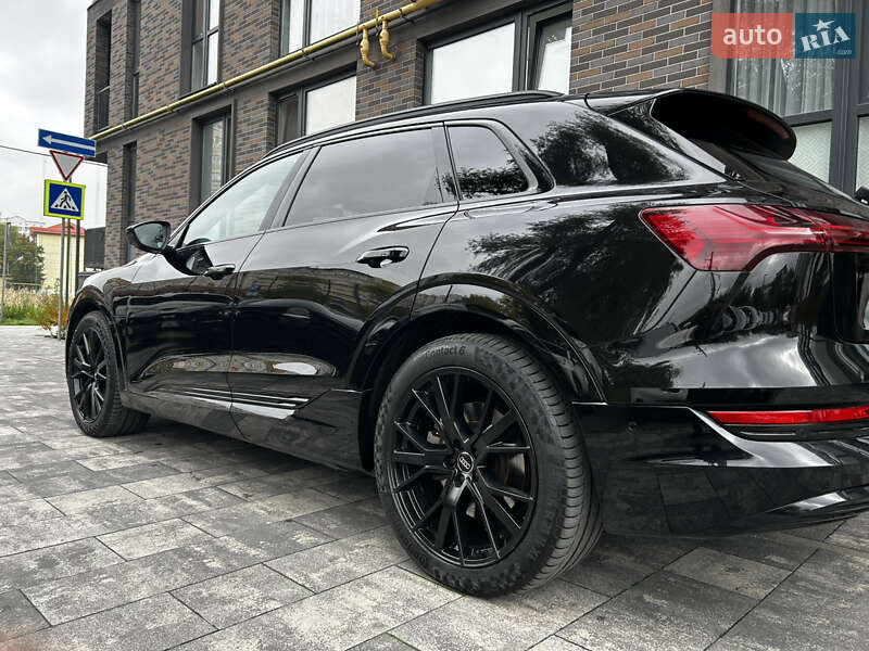 Внедорожник / Кроссовер Audi e-tron 2019 в Львове