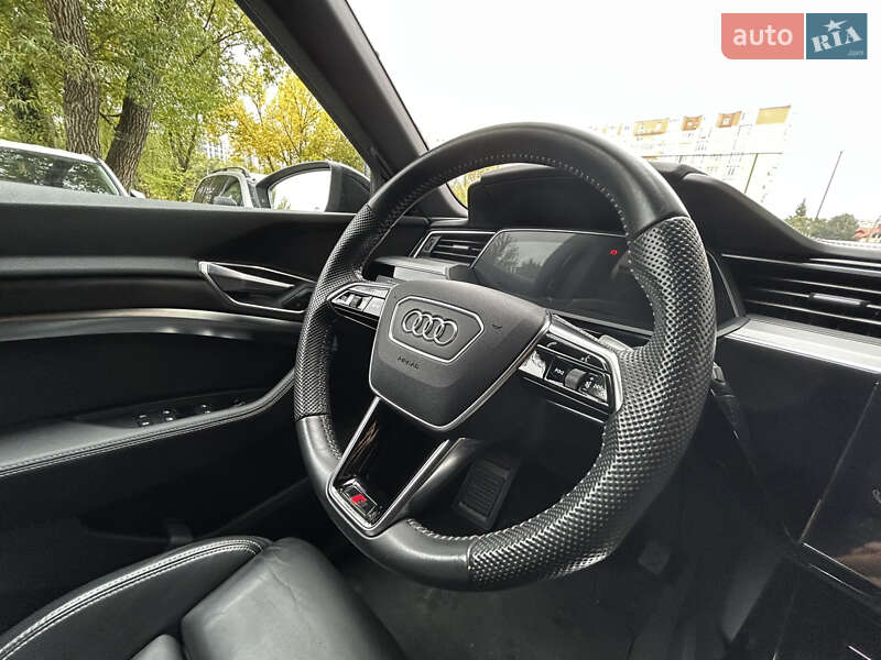 Внедорожник / Кроссовер Audi e-tron 2019 в Львове