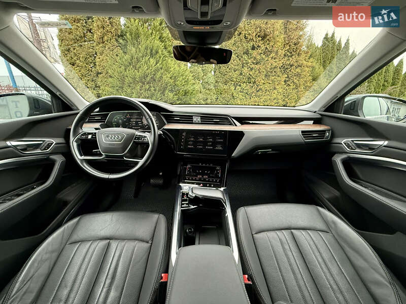 Внедорожник / Кроссовер Audi e-tron 2019 в Львове