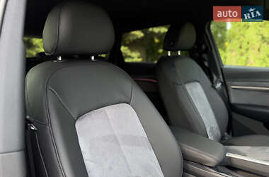 Внедорожник / Кроссовер Audi e-tron 2020 в 
