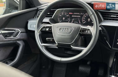 Внедорожник / Кроссовер Audi e-tron 2020 в 