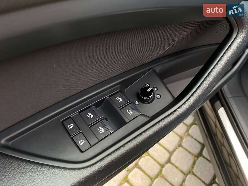 Позашляховик / Кросовер Audi e-tron 2022 в Львові