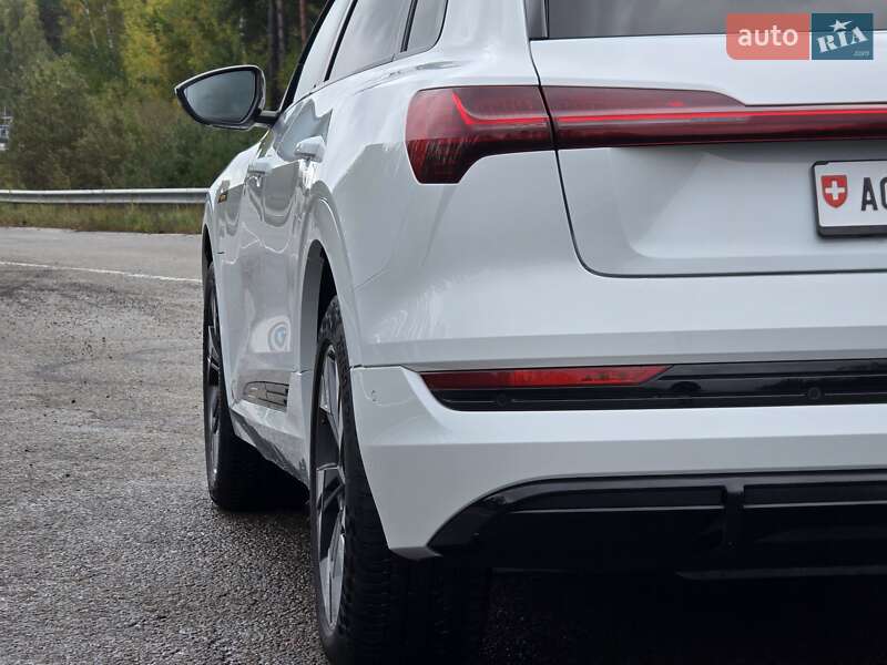 Внедорожник / Кроссовер Audi e-tron 2021 в Ковеле