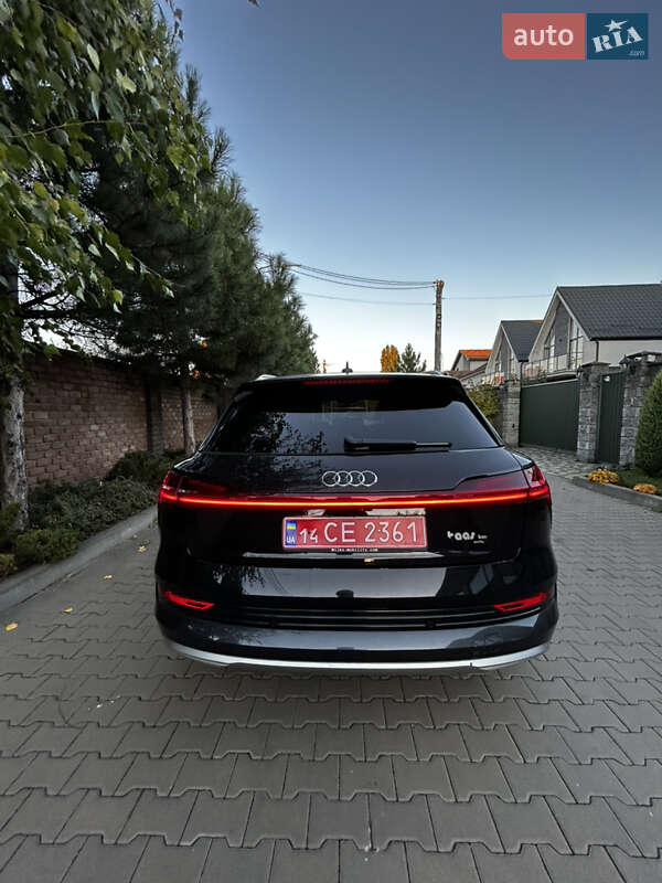 Позашляховик / Кросовер Audi e-tron 2023 в Києві