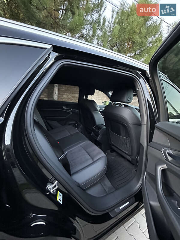 Позашляховик / Кросовер Audi e-tron 2023 в Києві