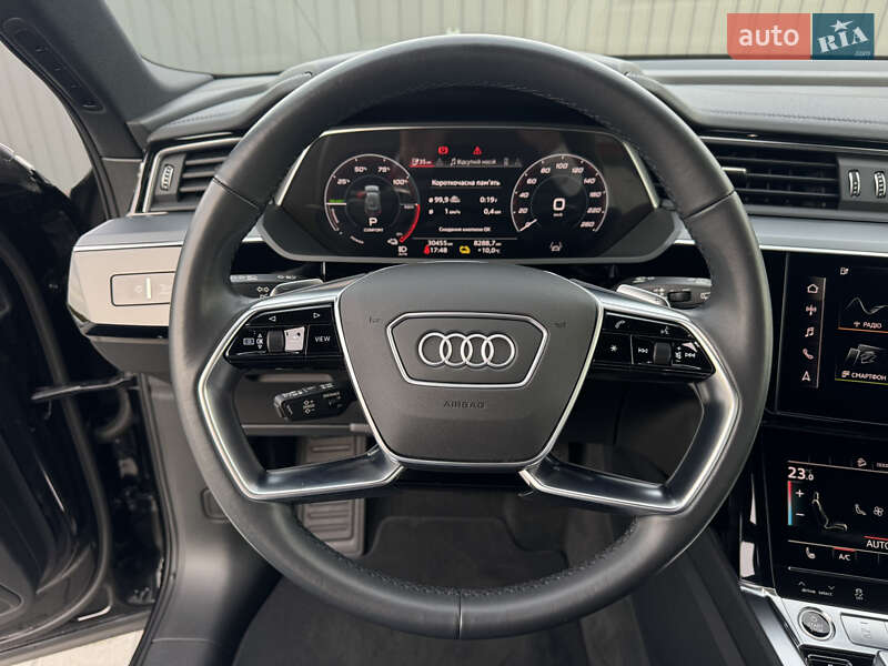 Внедорожник / Кроссовер Audi e-tron 2022 в Мукачево