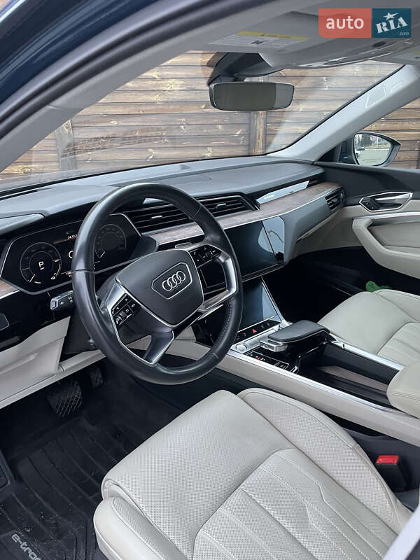 Позашляховик / Кросовер Audi e-tron 2019 в Запоріжжі