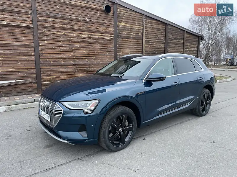 Audi e-tron 2019
