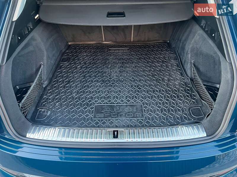 Внедорожник / Кроссовер Audi e-tron 2019 в Софиевской Борщаговке фото 17 Внедорожник / Кроссовер Audi e-tron 2019 в Софиевской Борщаговке